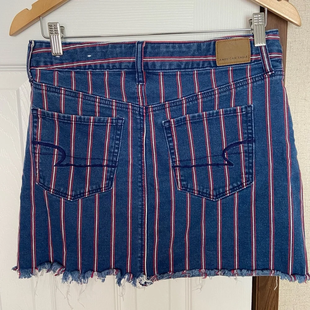 American Eagle Outfitters‎ Blue and Red Striped Mini Skirt Size 8.